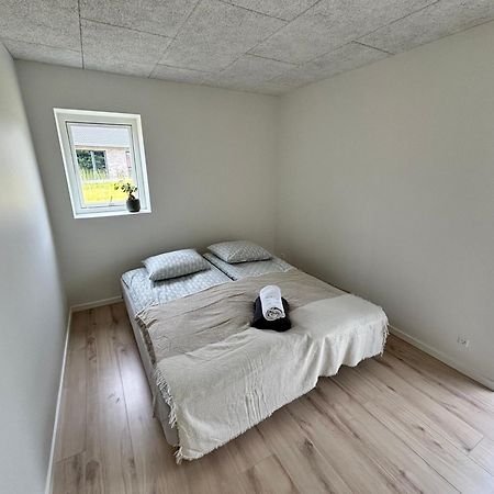Przytulny Pokoj Niedaleko Centrum Billund Apartment ภายนอก รูปภาพ